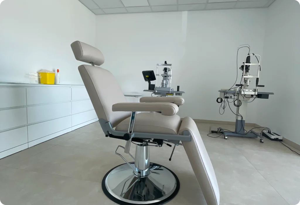 fauteil injection Accueil Dr Rémignon, Ophtalmologue à Angresse